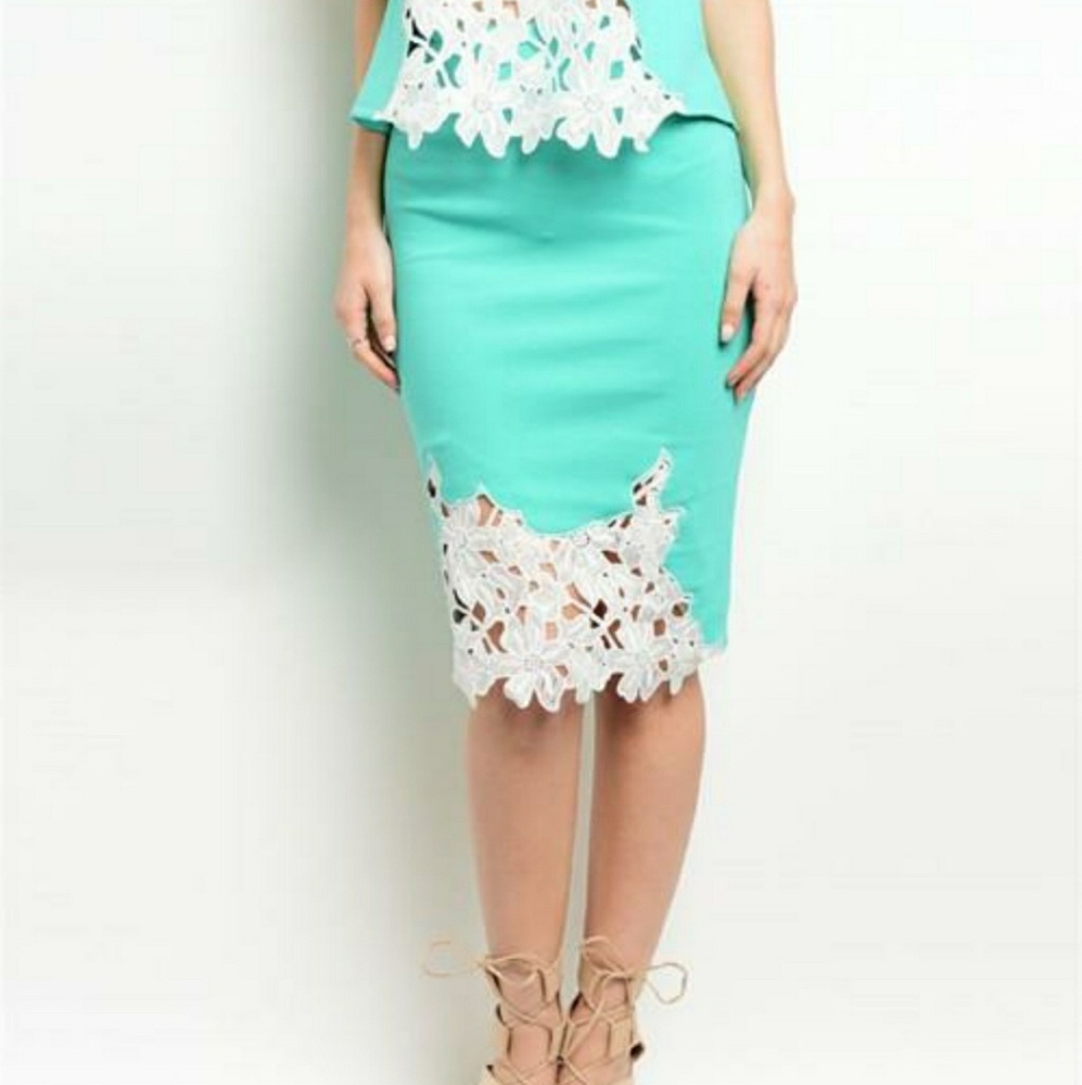 Floral mint crochet pencil skirt